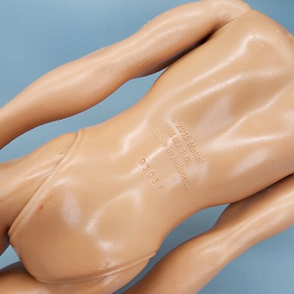 Ken Doll 2010 Mattel Blonde Vintage Lot 14 Clothing Pieces Outfits - Picture 6 of 16